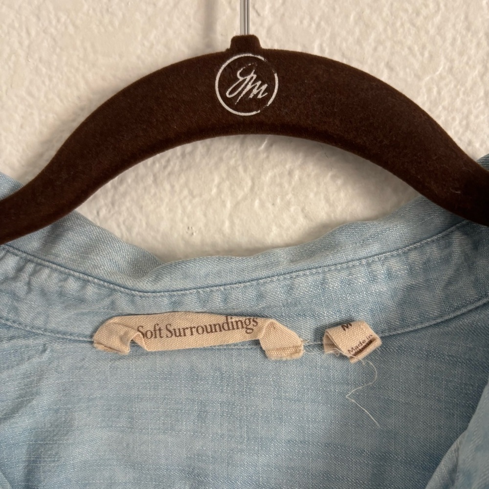 Soft Surroundings Size Medium Blue Chambray Je Veux Tencel Button Front Shirt - Picture 3 of 6
